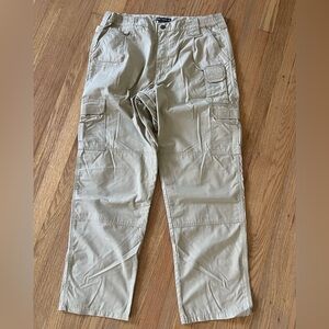 Men’s 5.11 Tactical Khaki Pants Size: 36x32